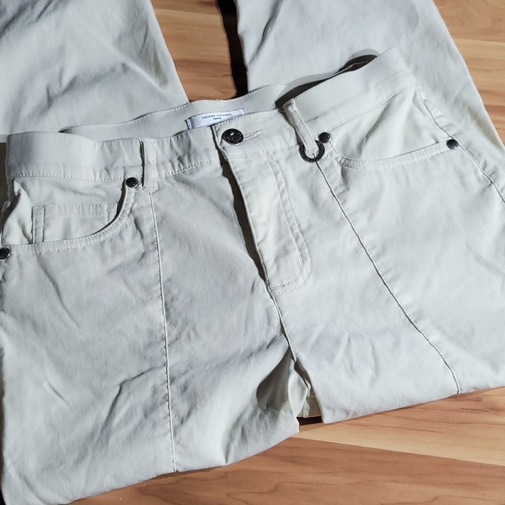 Simon Chang Women's Capris/Cropped Pants - SIZE 6